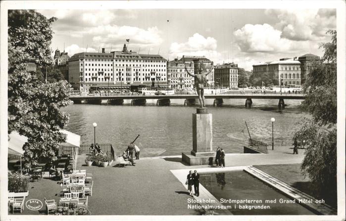 Stockholm Stroemparterren med Grand Hotel och Nationalmuseum