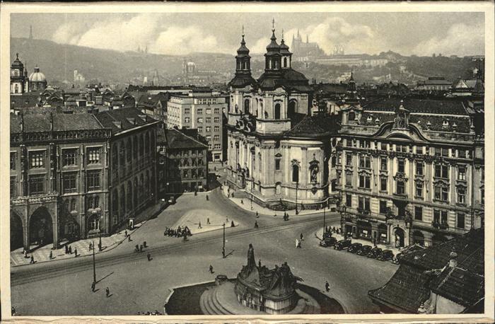 Prag Prahy Prague Altstaedther Ringplatz mit Tein Kirche