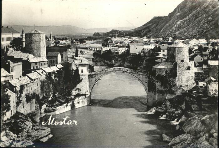 Mostar Moctap Alte Bruecke ueber Neretva