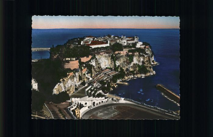 Monaco Le Rocher su bas le Stade Louis II