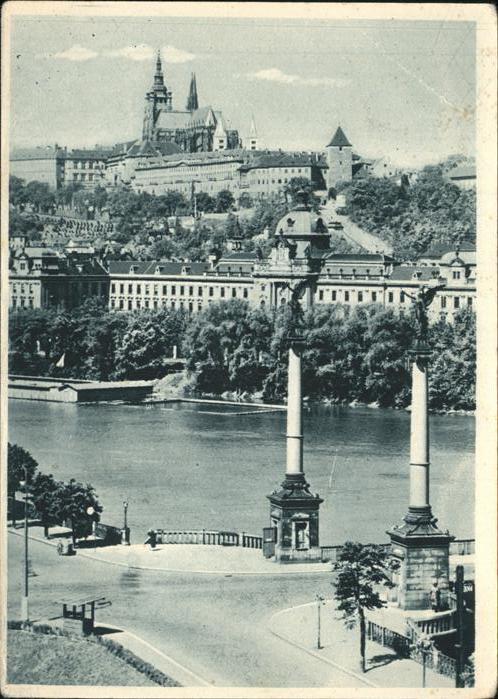 Prag Prahy Prague Die Moldau mit Burg