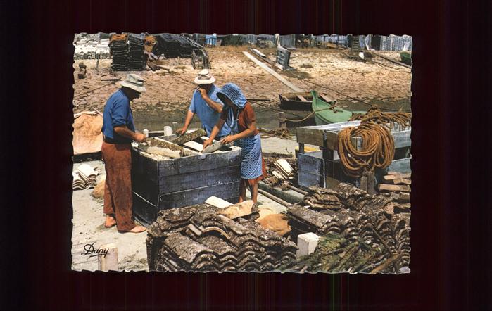 Handwerk Bassin d_Archachon Detroquage des huitr