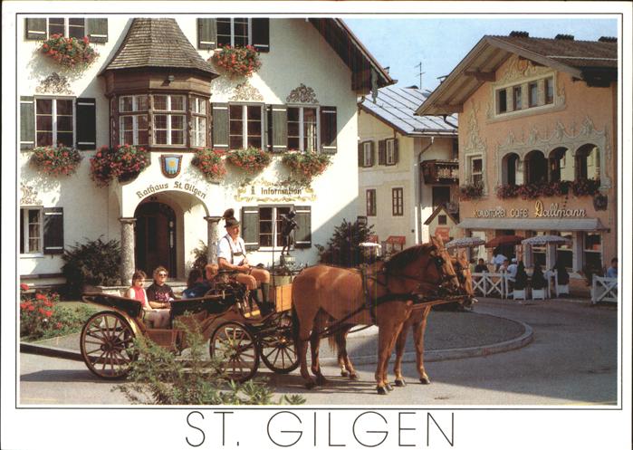 St Gilgen Salzkammergut Rathaus Mozartbrunnen Pferdekutsche