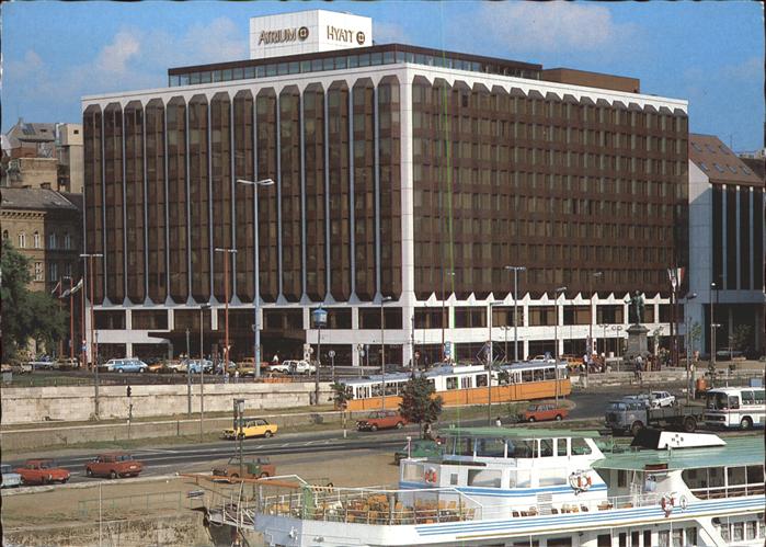Budapest Atrium Hyatt Szallo Hotel Schiff Strassenbahn