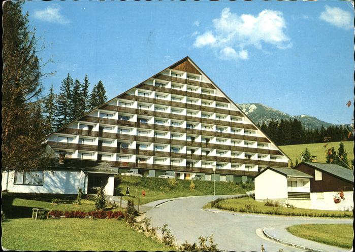 Bad Mitterndorf Sonnenalm Appartementhaus mit Blick gegen Lawinenstein Dachstein