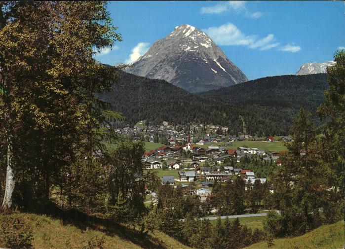 Seefeld Tirol Gesamtansicht mit Hohe Munde und Zugspitze