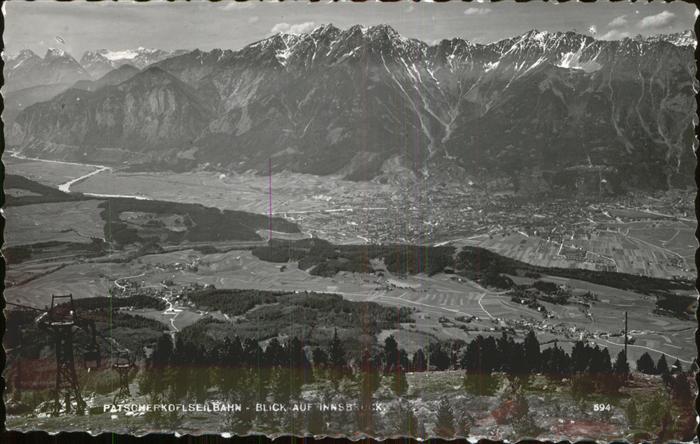 Innsbruck Panorama mit Alpenblick und Patscherkofelbahn