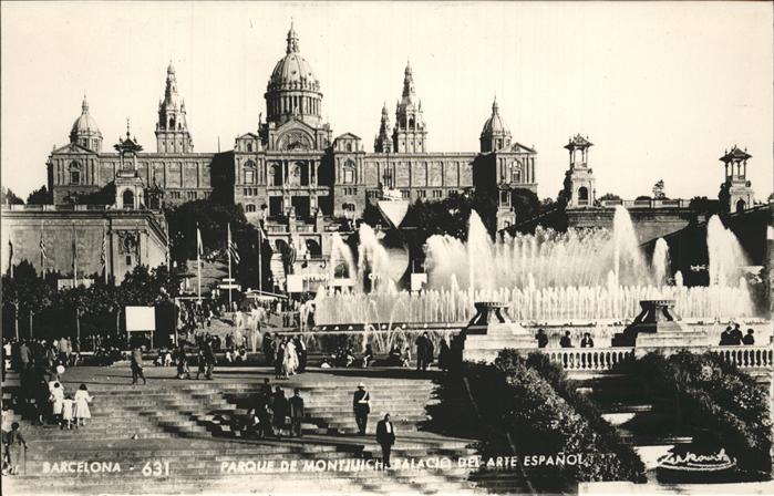 Barcelona Cataluna Parque de Montjuich Palacio del Arte Espanol Fontaene