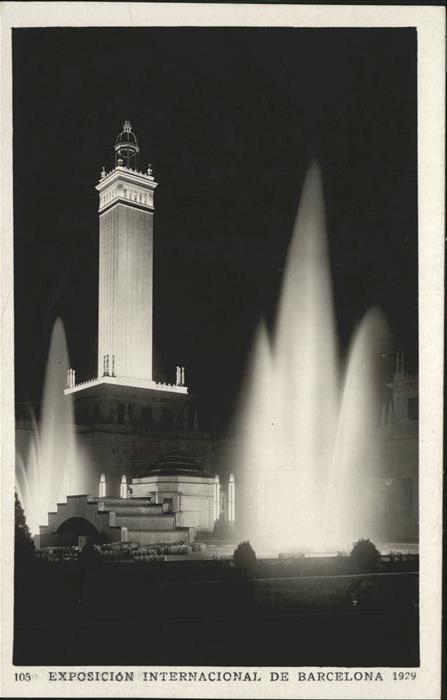 Barcelona Cataluna Exposicion Internacional Plaza del Universo nocturna
