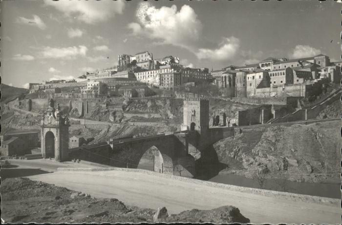 Toledo Castilla-La Mancha Puente de Alcantara y vista parcial