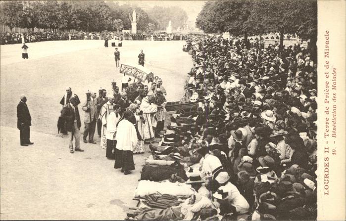 Lourdes Hautes Pyrenees Terre de Priere Miracle