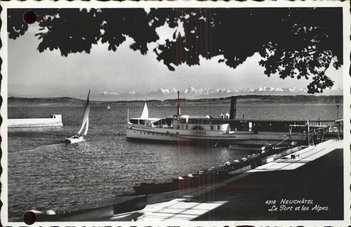 Dampfer Seitenrad Neuchatel Hafen Alpen