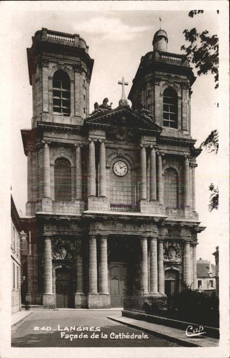 Langres Facade de la Cathedrale