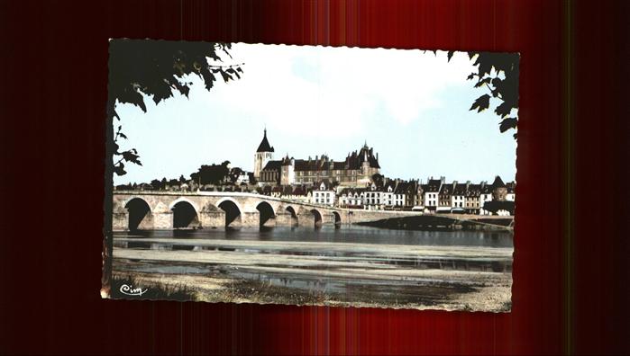 Gien 45 Vue generale pont eglise
