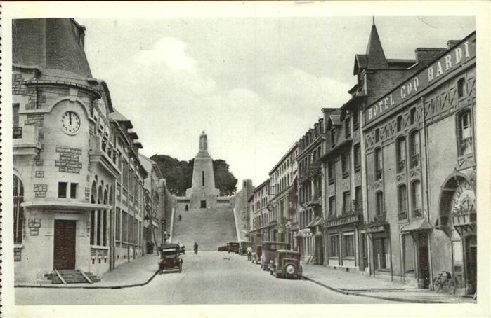 Verdun Meuse Avenue de la Victoire Monument
