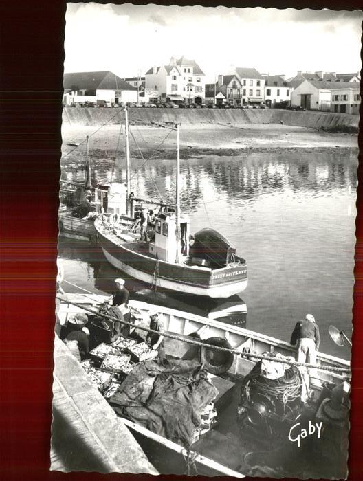 Quiberon Morbihan Sardiniers au Port Bateau de Peche Fisc