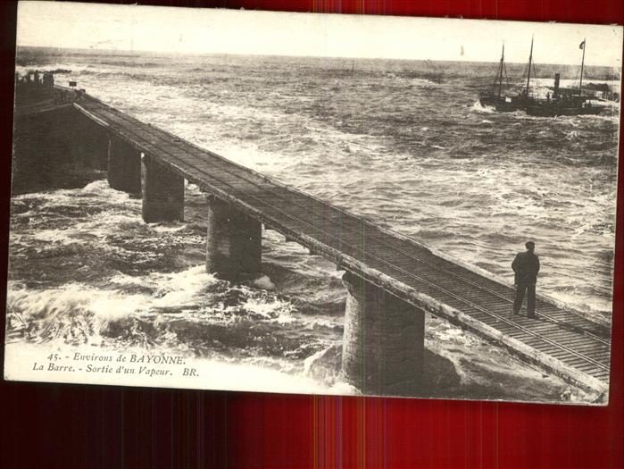 Bayonne 64 La Barre Sortie d_un Vapeur