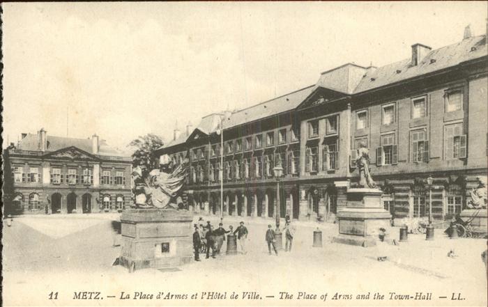 Metz  57 Moselle Place d_Armes Hotel de Ville Monument S
