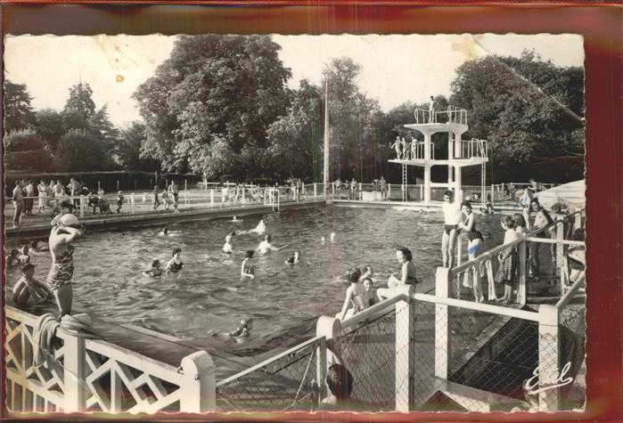 Chateauneuf-en-Thymerais Piscine