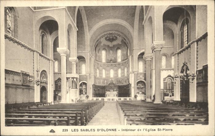 Les Sables-d Olonne Interieur de l'Eglise St. Pierre