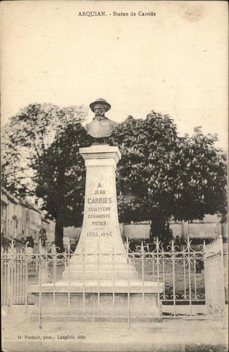Arquian Statue de Carries Monument