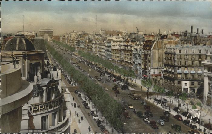 Paris Avenue des Champs Elysees