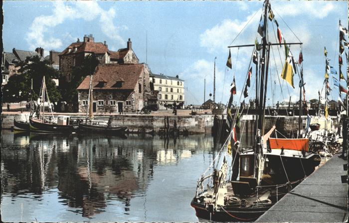 Honfleur La Lieutenance et quai Sainte Catherine