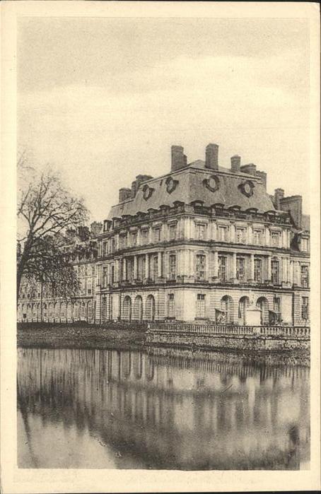 Fontainebleau Seine et Marne Chateau Pavillon Louis XV