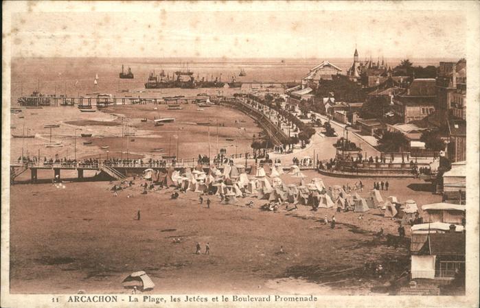 Arcachon Gironde Plage Jetees et Boulevard Promenade