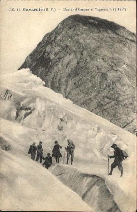 Gavarnie Hautes Pyrenees Glacier d`Ossoue et Vignemalo mit Berge