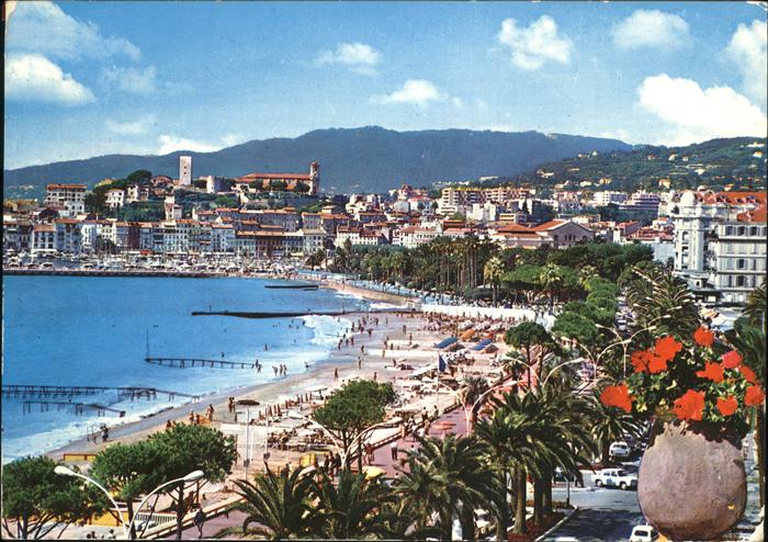 Cannes Alpes-Maritimes Promenade de la Croisette Le Suquet Pla