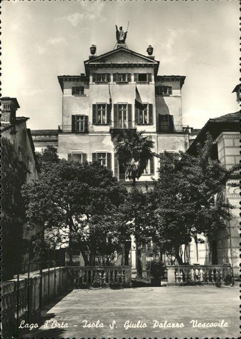 Lago d`Orta Isola San Giulio Palazzo Vescovile