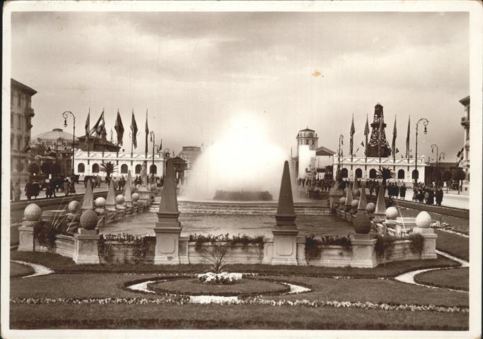 Milano Fontana delle Quattro Stagioni e ingres