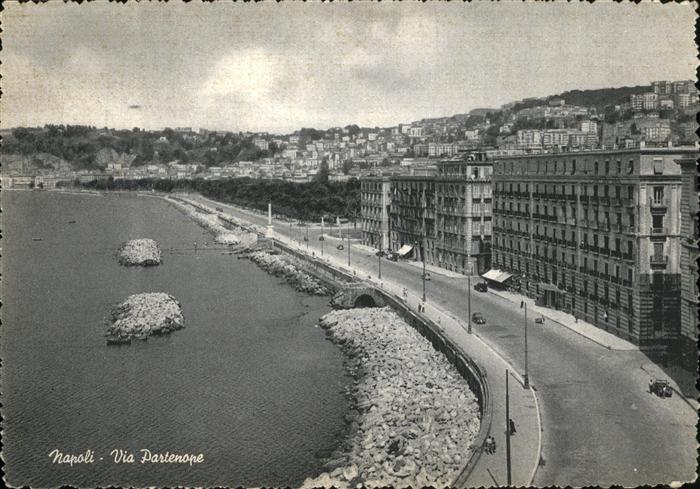 Napoli Neapel Via Partenope