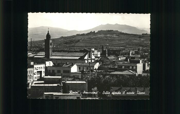 Rimini Panorama Sullo sfondo il monte Titano