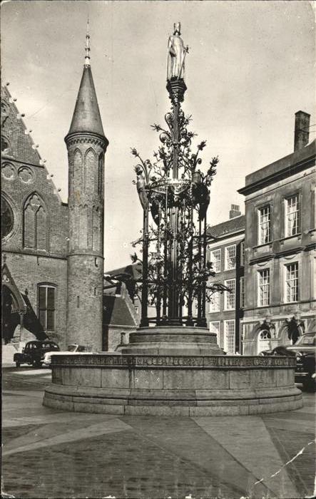 Den Haag Binnenhof met fontein