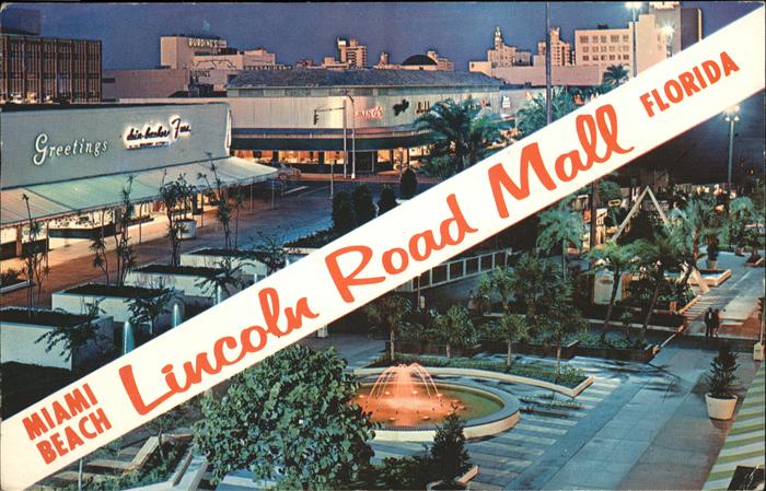 Miami Beach Lincoln Road Mall at night