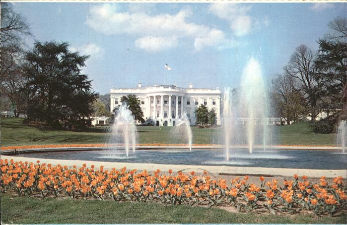 Washington DC The White House and Grounds Fountain