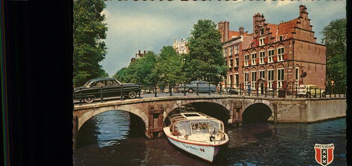Amsterdam Niederlande O.Z.Voorbugwal mit Haus an den drei Grachten