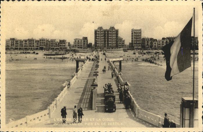 Blankenberghe Ingang van de Pier en de Zeedijk