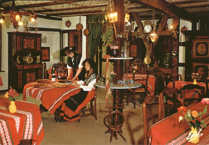 Alsace Elsass Au pays des cigognes Interieur alsacien