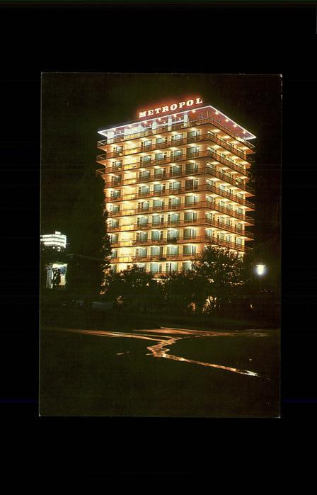 Slatni Pjasazi Hotel Metropol bei Nacht