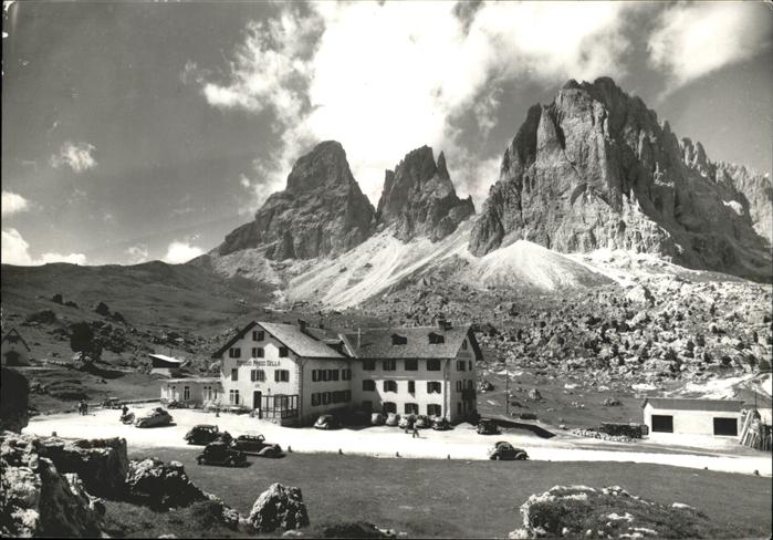 Sassolungo Langkofel Rifugio Passo Sella