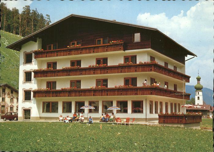 Tirol Region Gasthof Pension Restaurant Schwarzer Adler Haegerau Lechtal