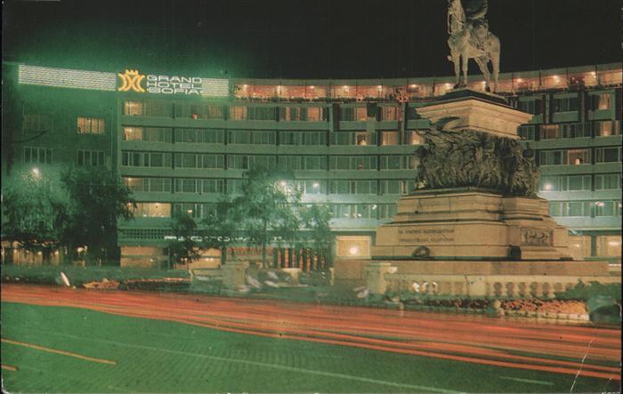 Sofia Sophia Denkmal Brueder Befreier Grand Hotel Sofia