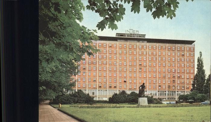 Gottwaldov Tschechien Interhotel Denkmal Skulptur
