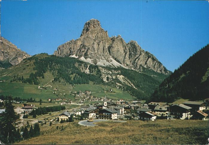 Corvara Pustertal Suedtirol Panorama mit Dolomiten