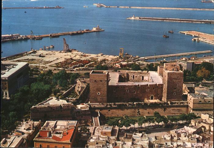 Bari Puglia Fliegeraufnahme Schloss Hafen