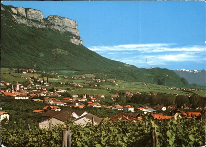 St Michael-Eppan Panorama mit Gantkofel und Meraner Bergen