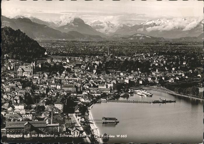 Bregenz Vorarlberg mit Rheintal und Schweizer Bergen Fliegeraufnahme